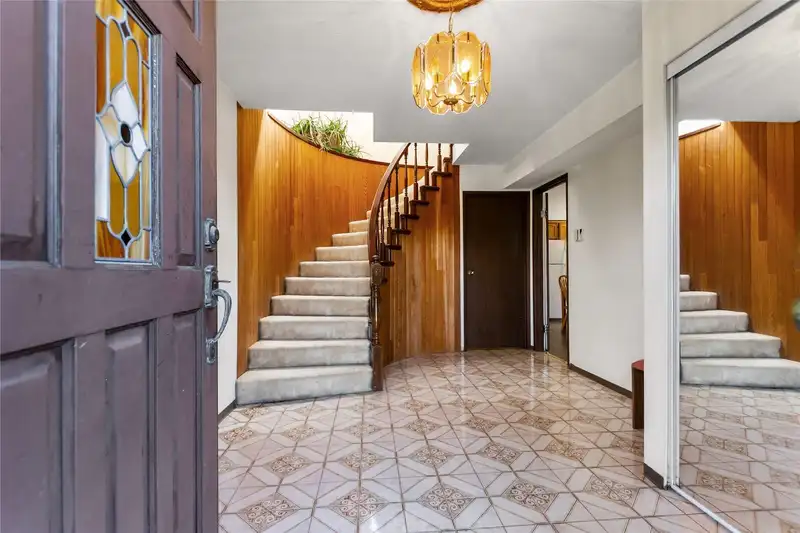 2986 E 3RD AVENUE - photo 2 of 26
