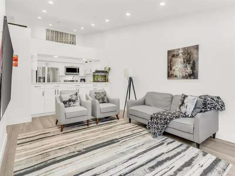 308 12739 72 AVENUE - photo 1 of 36