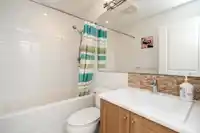 3 8476 207A STREET - thumbnail 24