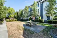 3 8476 207A STREET - thumbnail 31