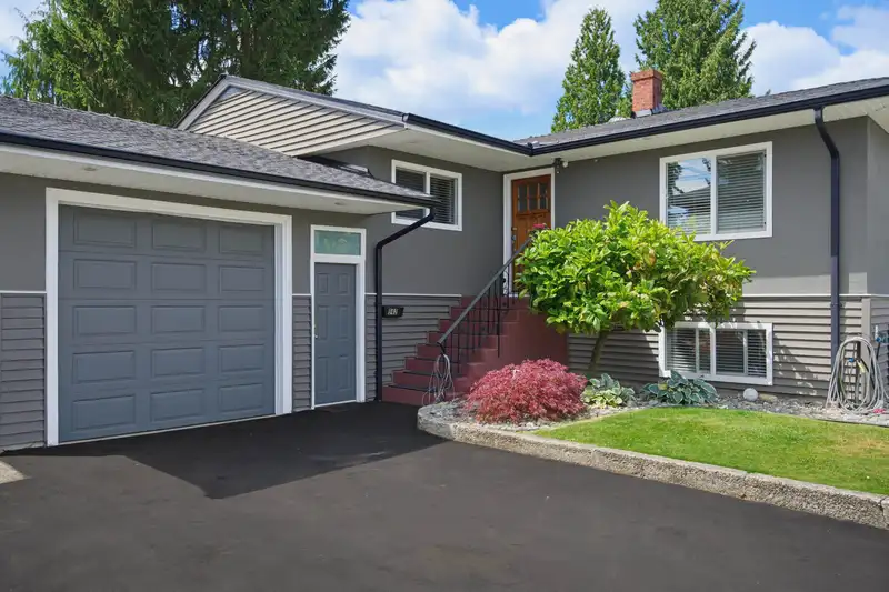 942 PORTER STREET - photo 3 of 37