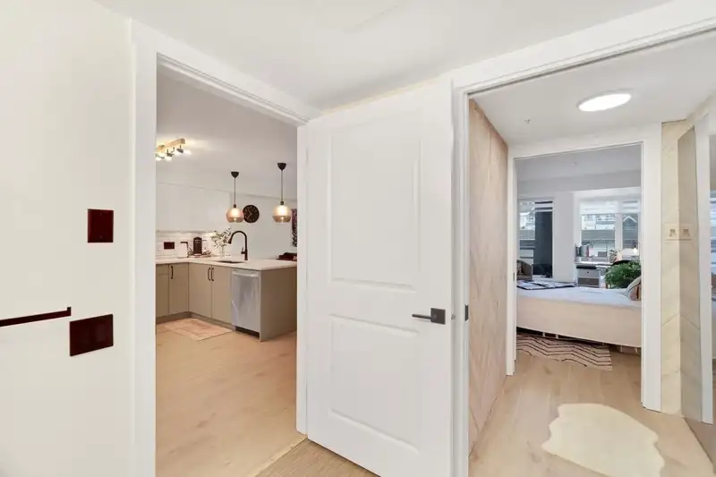 303 857 W 15TH STREET - photo 4 of 15