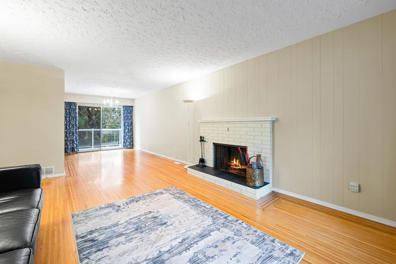 1349 MILL STREET - photo 4 of 25