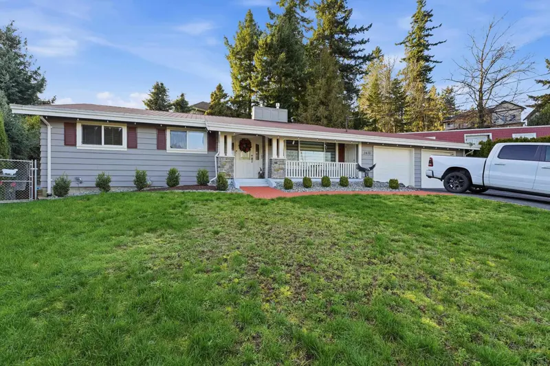 2435 RIDEAU STREET - photo 3 of 25