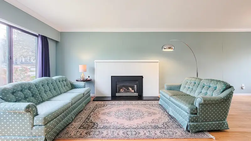 9865 128A STREET - photo 3 of 25