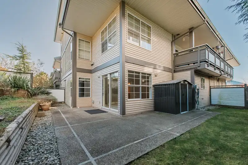 35 689 PARK ROAD - photo 1 of 23