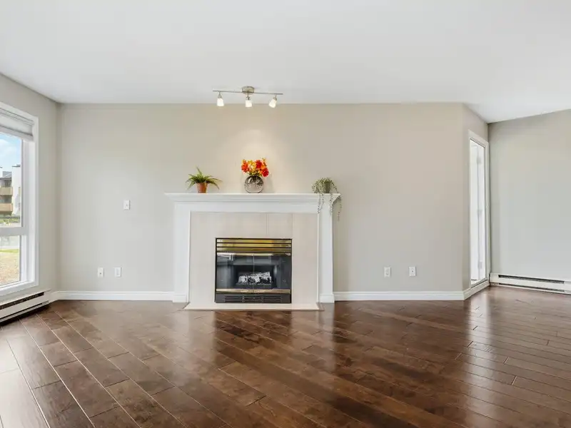 117 7437 MOFFATT ROAD - photo 4 of 24