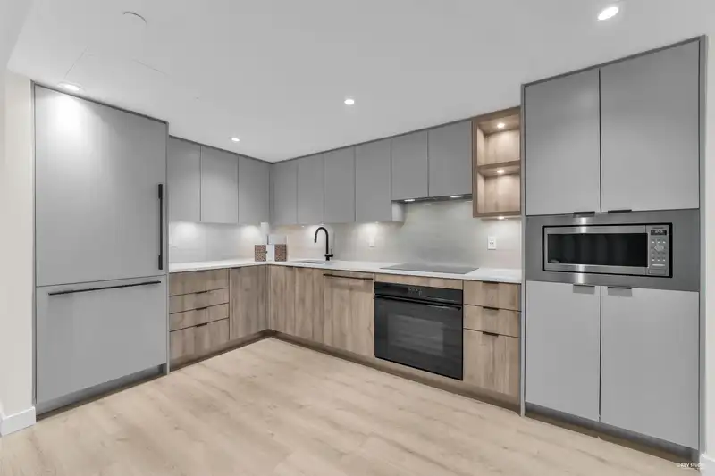 401 755 HARBOURSIDE DRIVE - photo 4 of 28