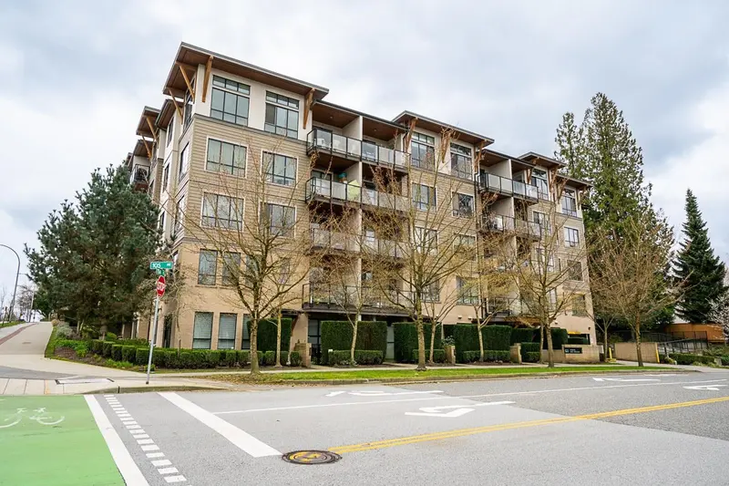 407 15388 105 AVENUE - photo 1 of 25