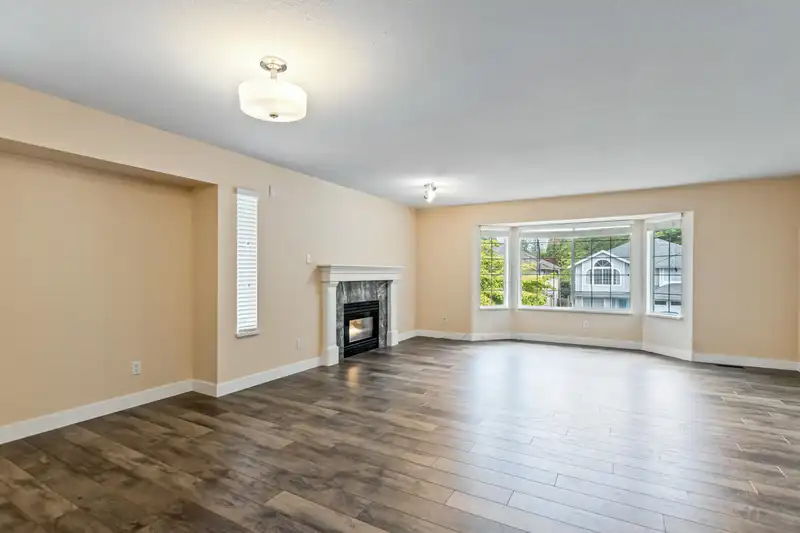 20448 122B AVENUE - photo 3 of 40