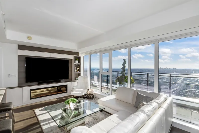 2304 1045 AUSTIN AVENUE - photo 4 of 25