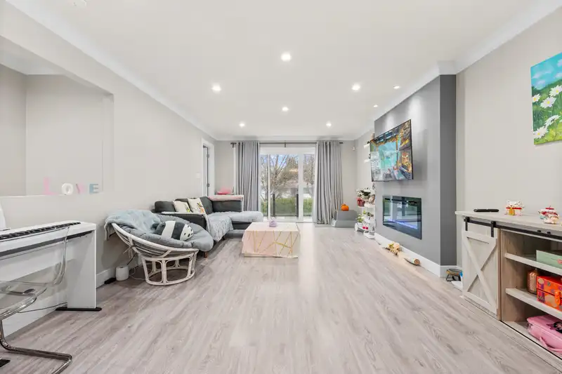2245 RUPERT STREET - photo 3 of 40