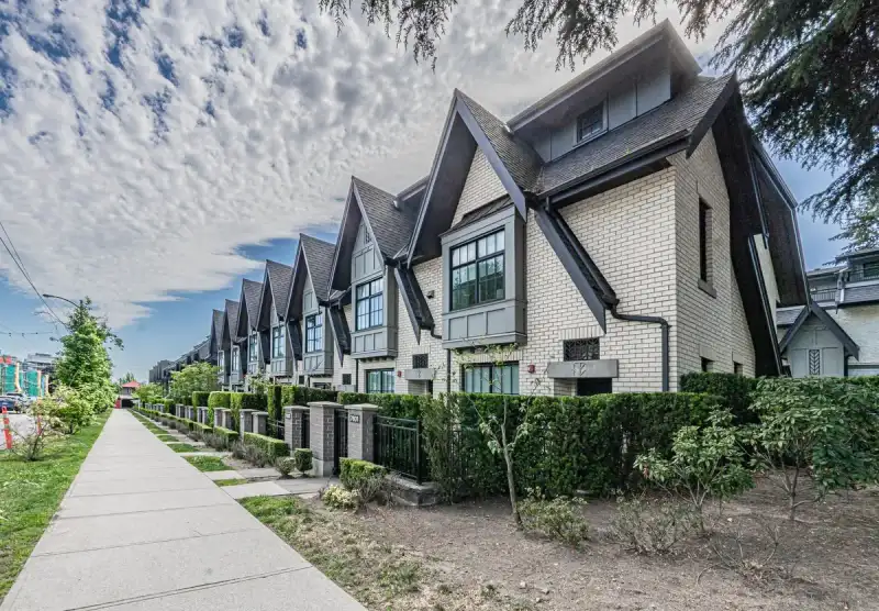 7903 OAK STREET - photo 1 of 36