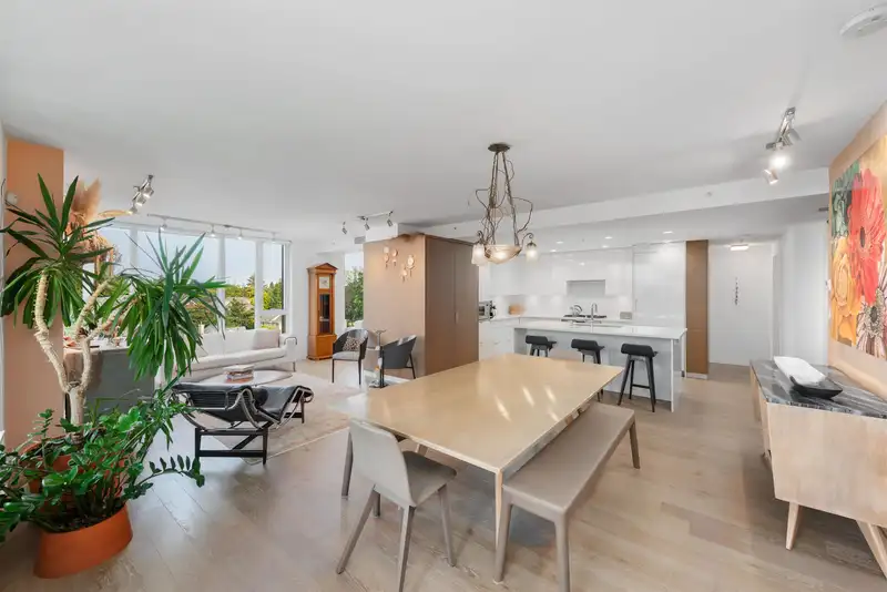 710 2888 CAMBIE STREET - photo 3 of 31