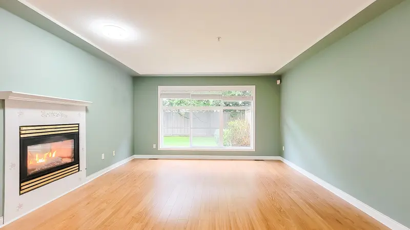 10 758 RIVERSIDE DRIVE - photo 3 of 25