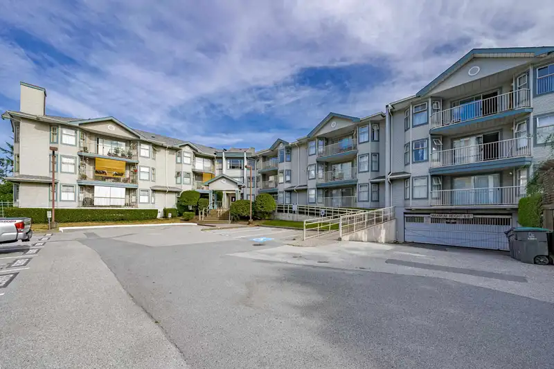 315 10756 138 STREET - photo 1 of 1