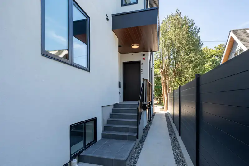 2 1448 E 30TH AVENUE - photo 3 of 25