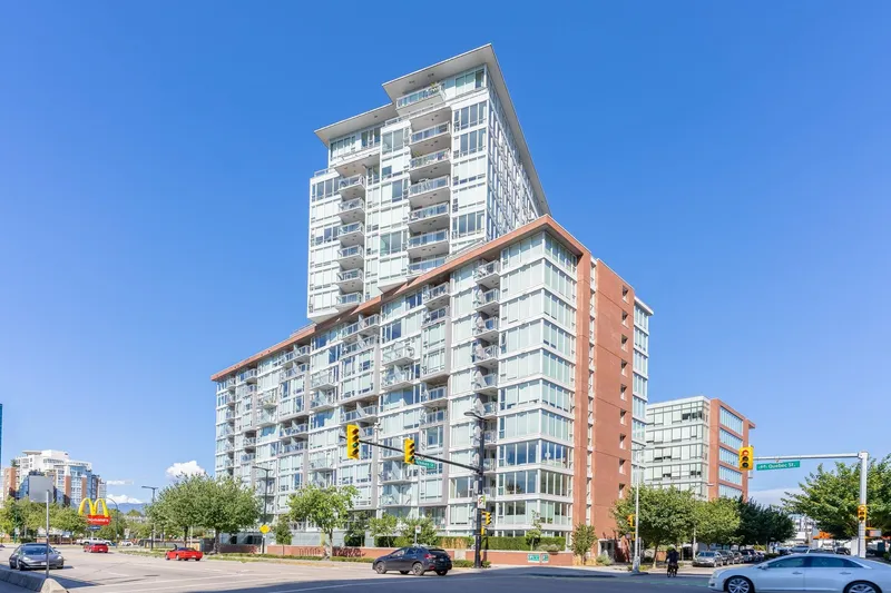 715 1618 QUEBEC STREET - photo 1 of 25