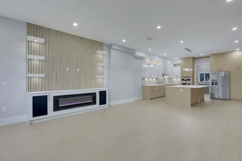 101 13661 59 AVENUE - photo 2 of 25