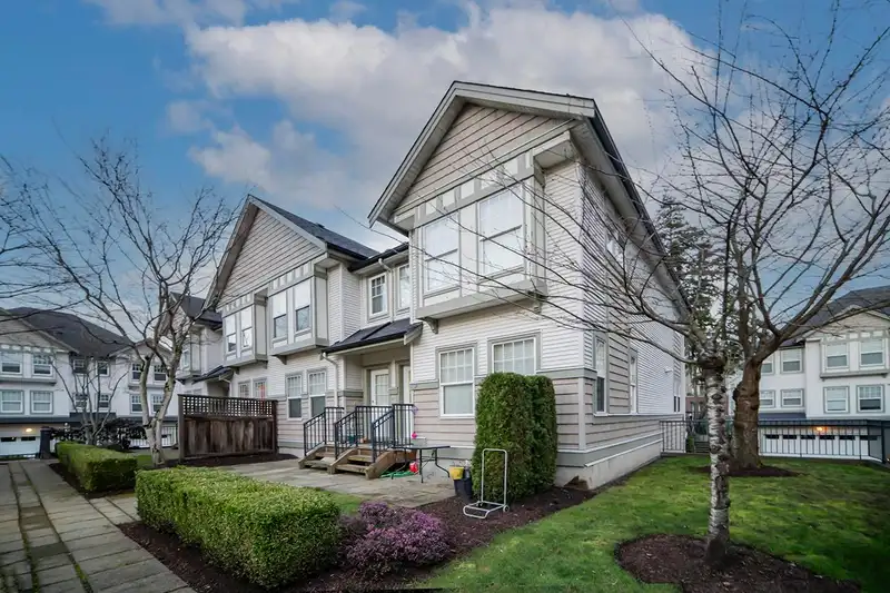 62 8638 159 STREET - photo 3 of 29