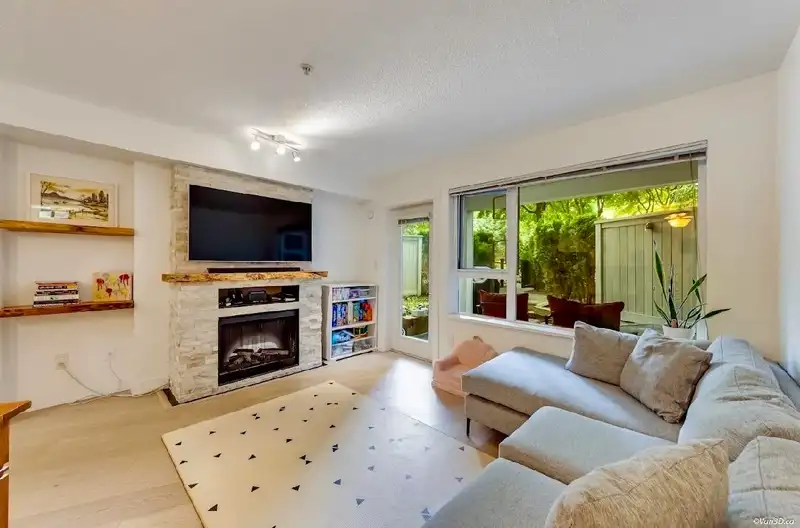 116 4723 DAWSON STREET - photo 3 of 25