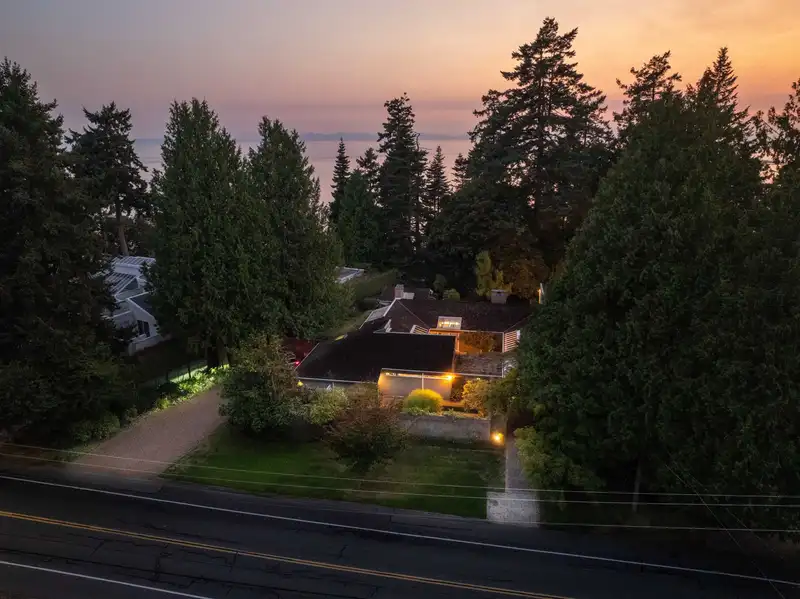 535 ENGLISH BLUFF ROAD - photo 4 of 38