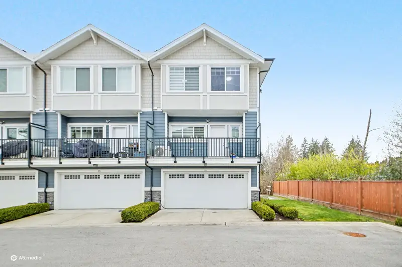 14 19483 74 AVENUE - photo 1 of 25