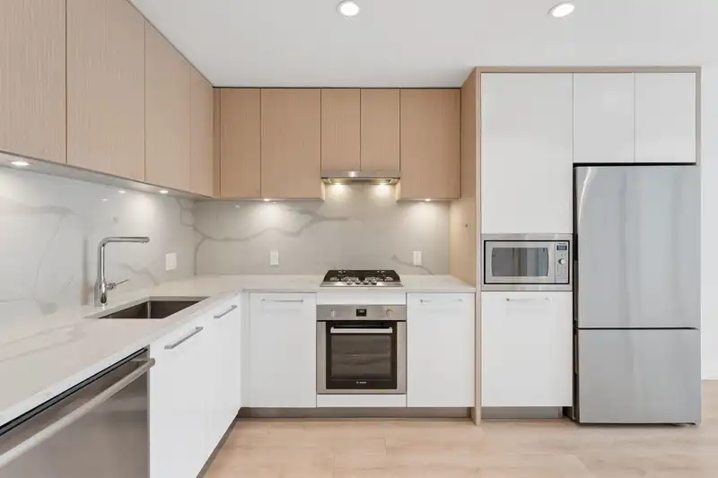 903 567 CLARKE ROAD - photo 3 of 40