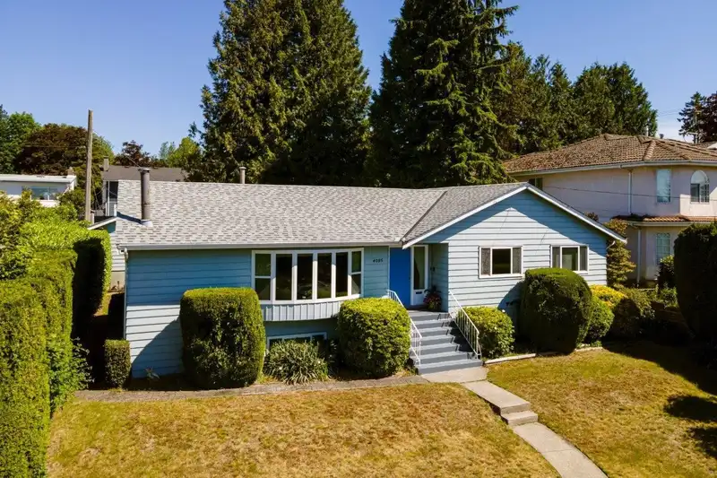4085 RUMBLE STREET - photo 1 of 38