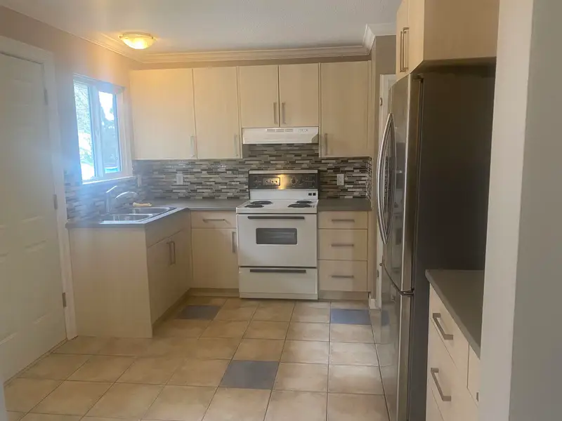 7820 SANDPIPER STREET - photo 3 of 10