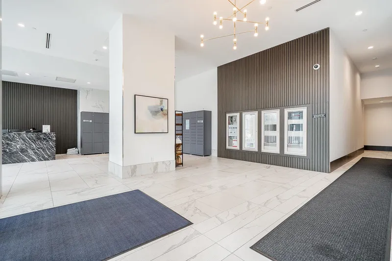 717 13350 CENTRAL AVENUE - photo 3 of 25