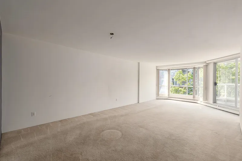 601 518 MOBERLY ROAD - photo 2 of 23