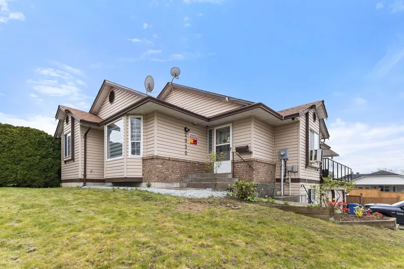 2930 EDGEHILL AVENUE - photo 2 of 25