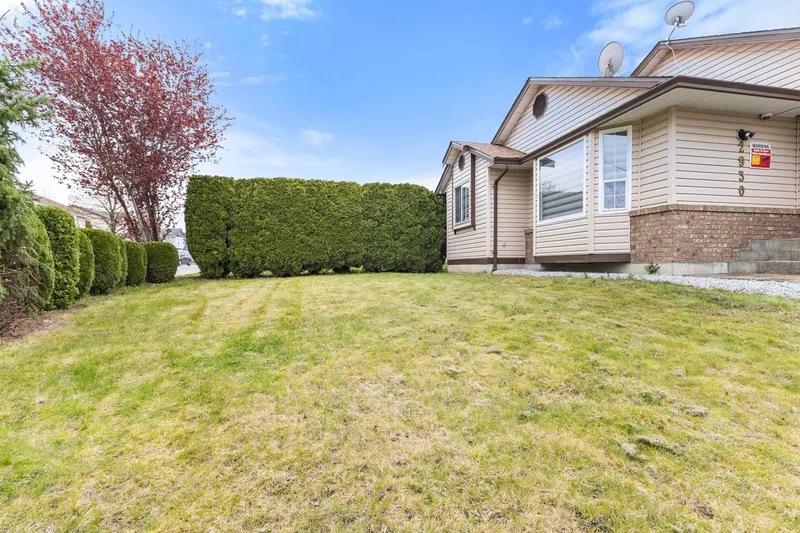 2930 EDGEHILL AVENUE - photo 3 of 25