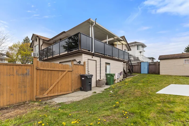 2930 EDGEHILL AVENUE - photo 4 of 25