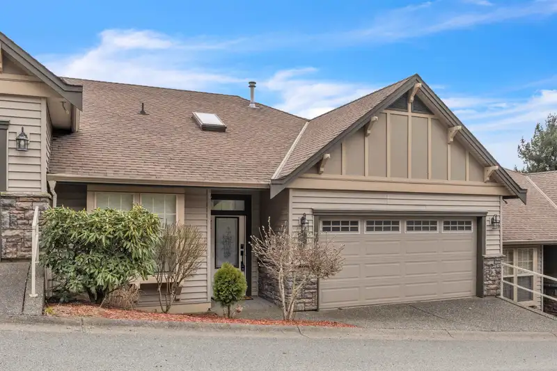 6 2842 WHATCOM ROAD - photo 2 of 39
