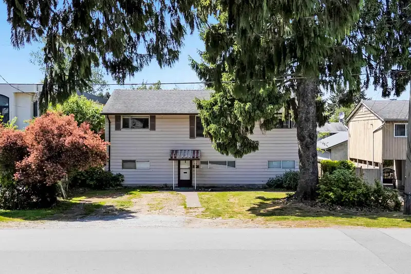 7845 122A STREET - photo 1 of 28