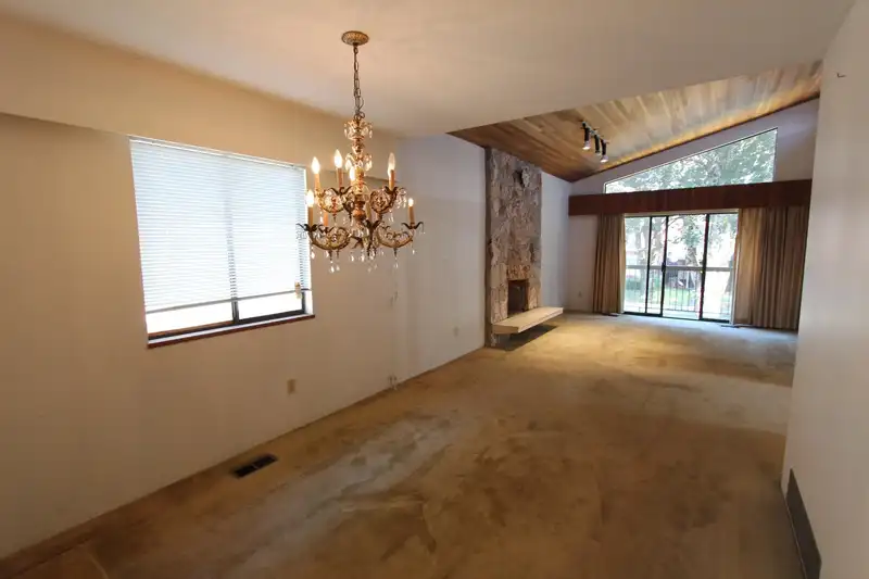 4470 FRANCES STREET - photo 4 of 34
