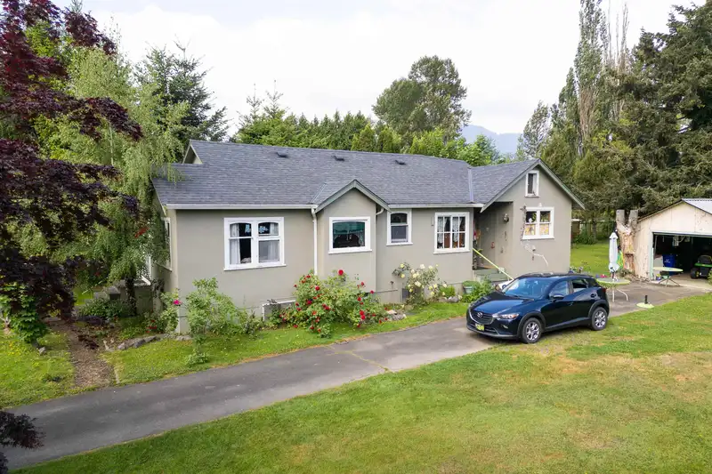 41793 YARROW CENTRAL ROAD - photo 1 of 34