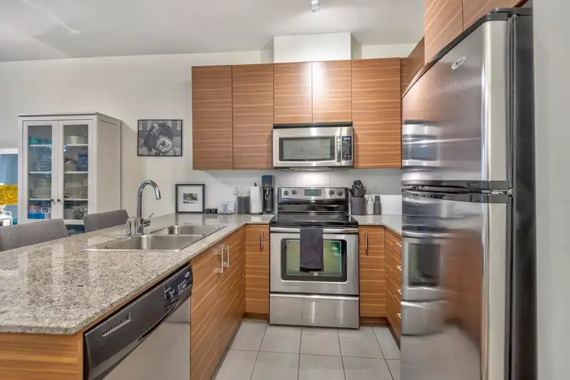 122 5788 SIDLEY STREET - photo 2 of 35