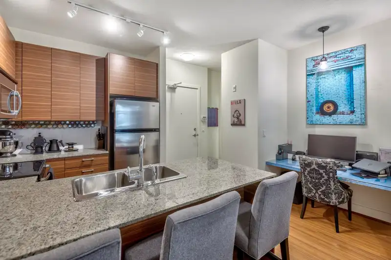 122 5788 SIDLEY STREET - photo 4 of 35