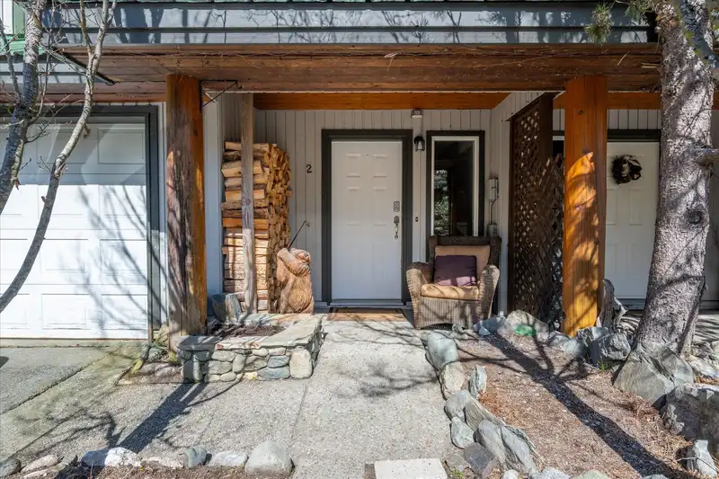 2 7467 PROSPECT STREET - photo 3 of 34