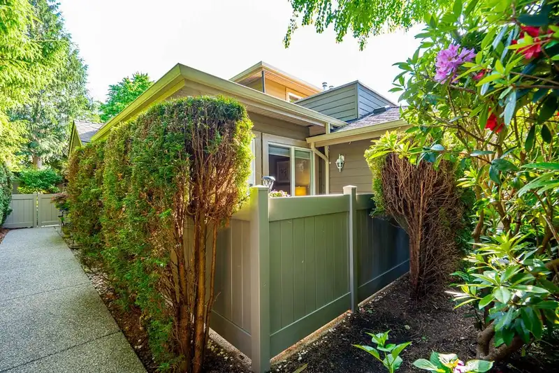 24 15168 22 AVENUE - photo 4 of 40