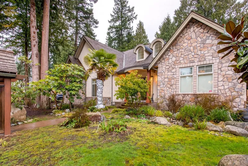 1688 134B STREET - photo 2 of 25