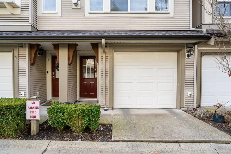 7 8737 161 STREET - photo 2 of 29