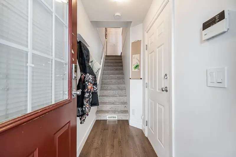 7 8737 161 STREET - photo 3 of 29