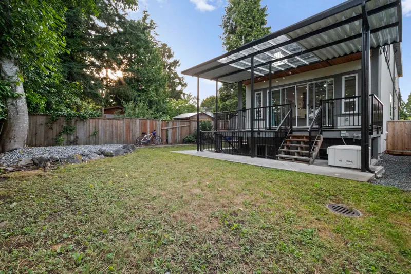 15890 RUSSELL AVENUE - photo 3 of 25