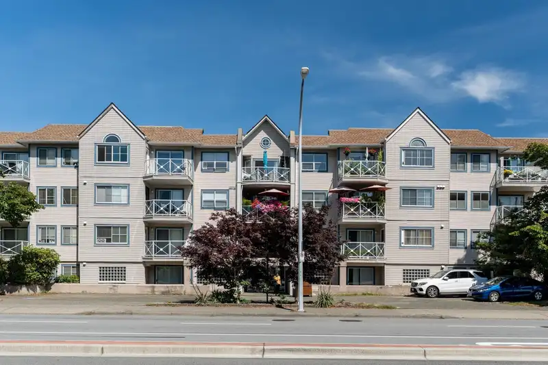 123 12101 80 AVENUE - photo 1 of 26