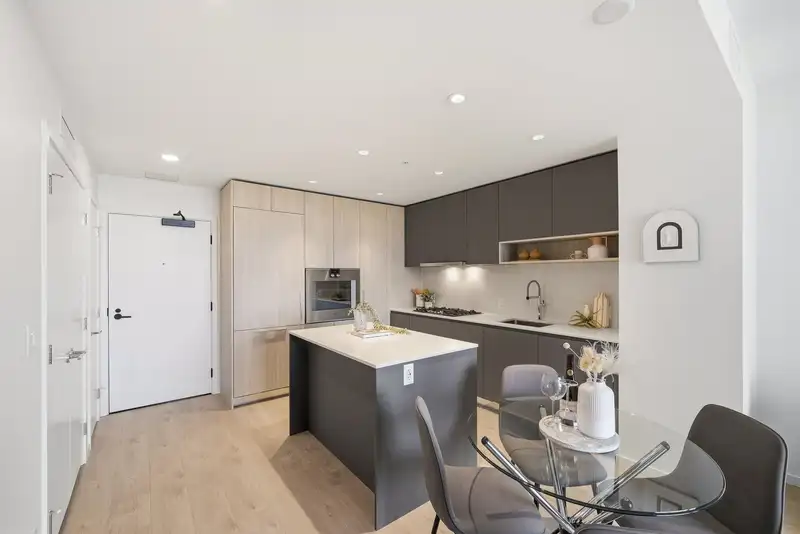 804 6200 MINORU BOULEVARD - photo 2 of 23