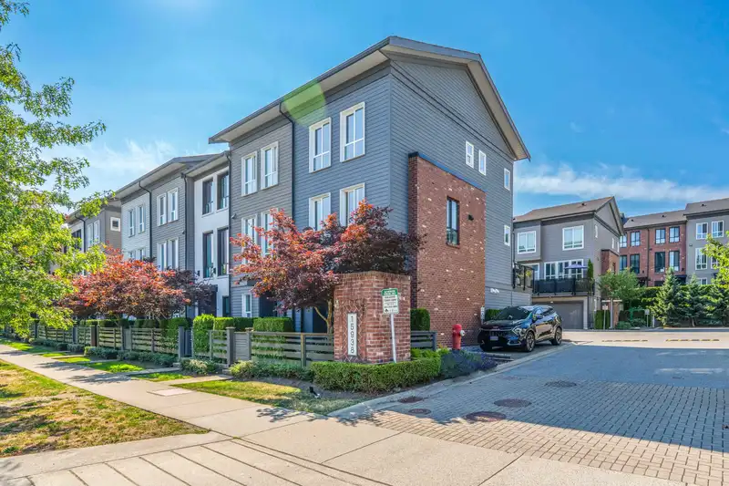 20 15938 27 AVENUE - photo 1 of 40